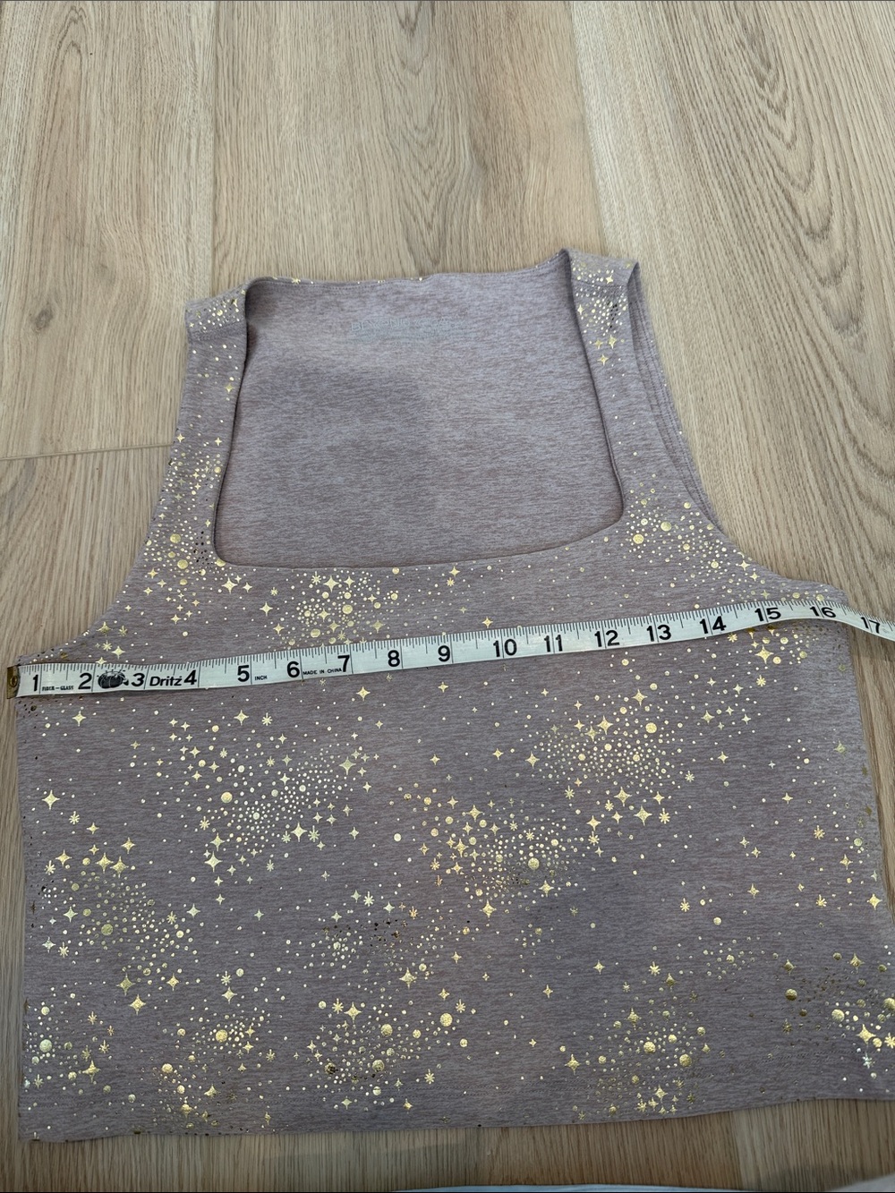 Beyond Yoga Taupe Crop Tank with Metallic Gold Star Print XL - Picture 3 of 6